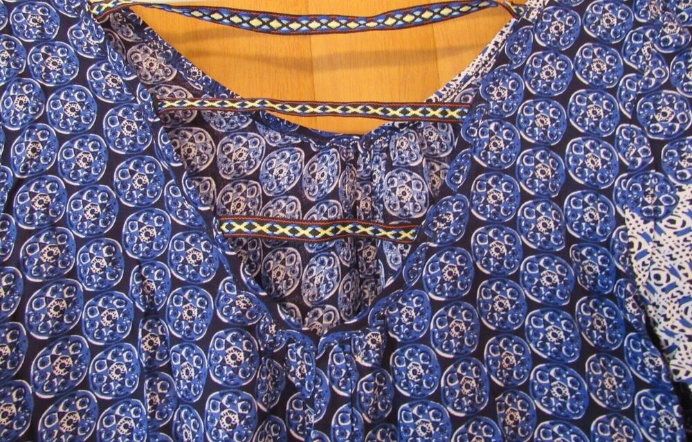 Velzera Short Sleeve Tunic Dress Blue/White BOHO Print Size Small NWT - Picture 3 of 5